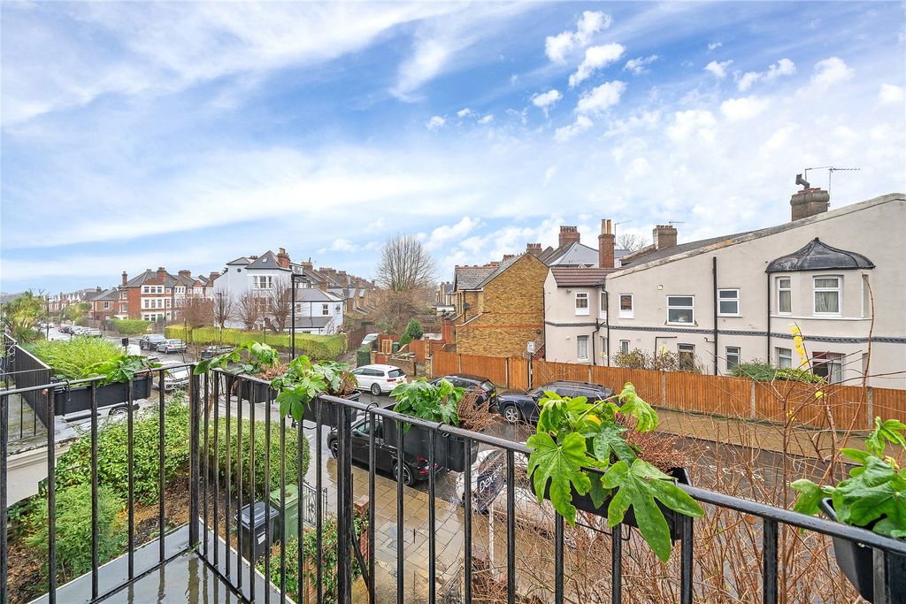 Property photo 3 of 10 Picture 3