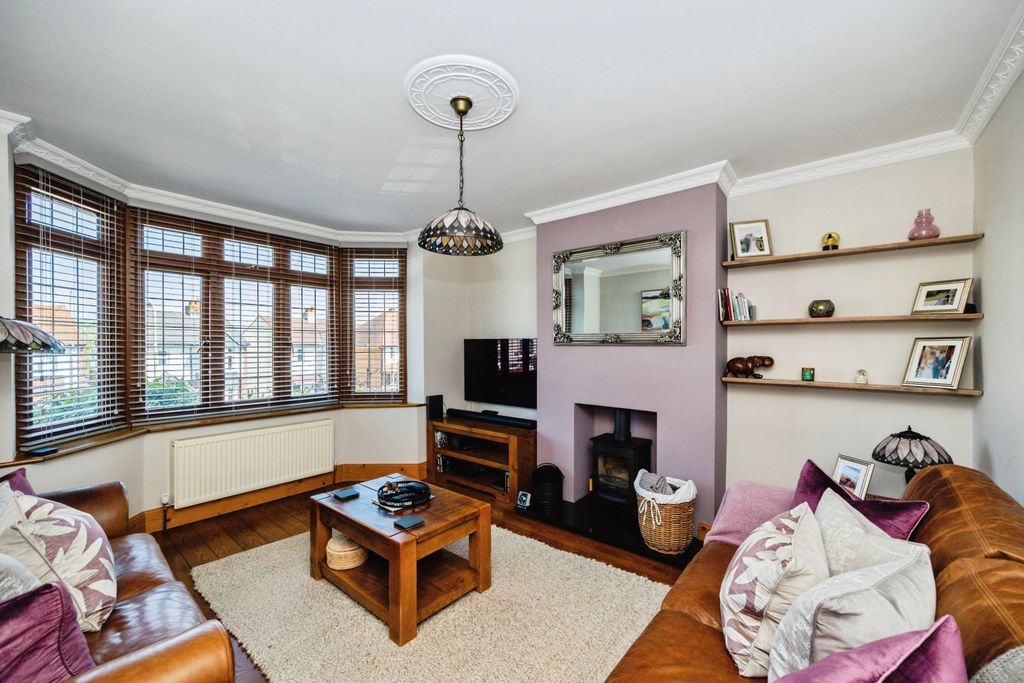 Property photo 3 of 19 Living Room