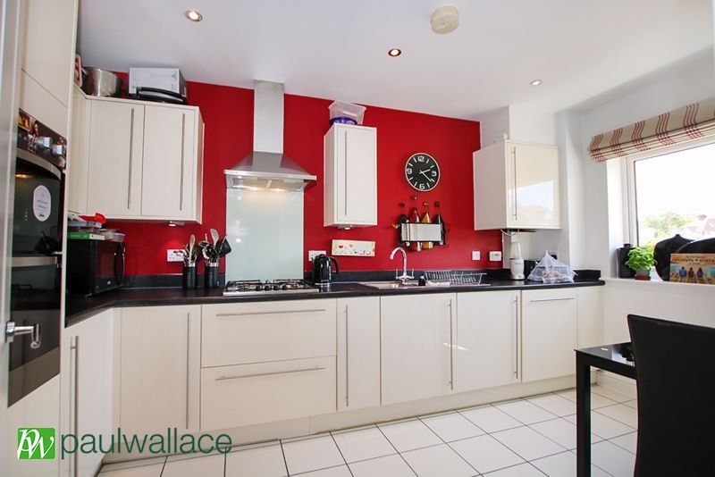 Property photo 3 of 20 Kitchen