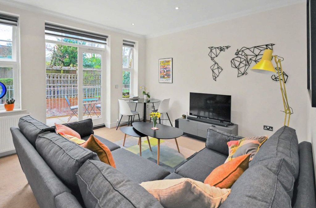 Property photo 3 of 6 Picture No. 19