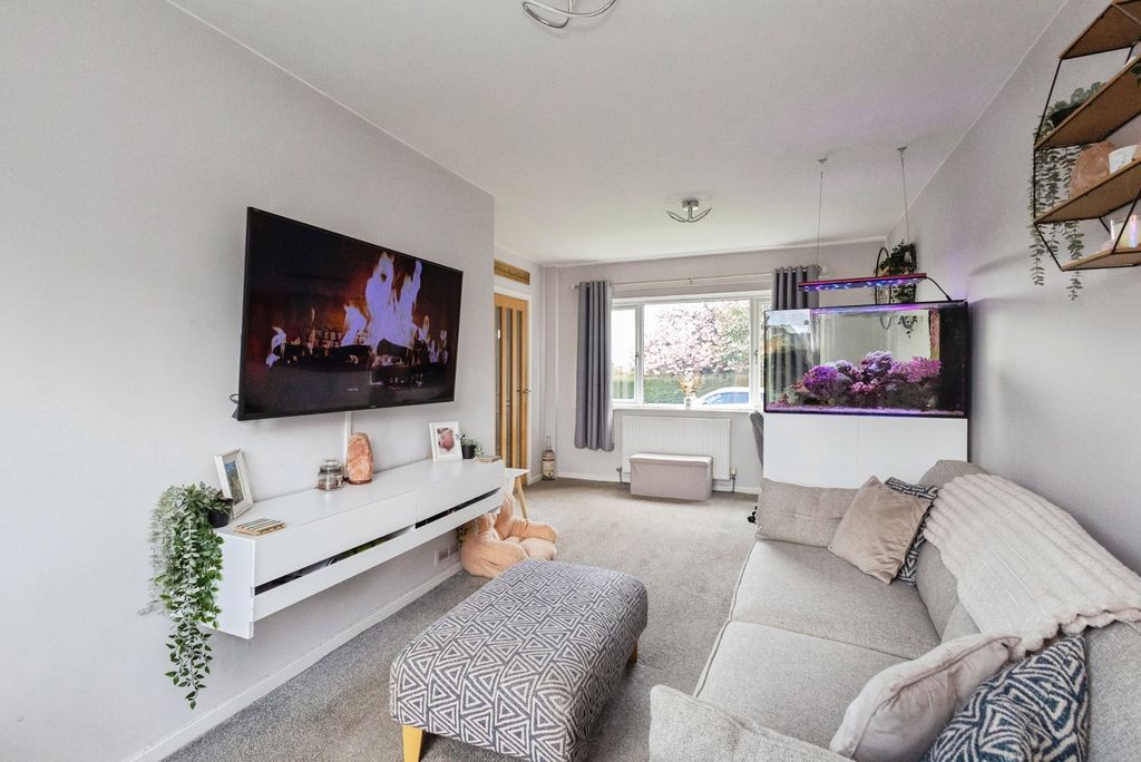 Property photo 3 of 18 Pbox-Img.Jpg