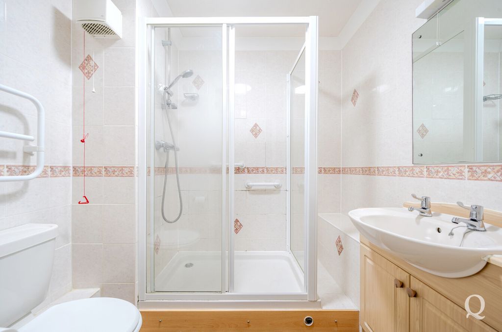 Property photo 3 of 21 5414Ac25-8Fb0-4Ef...