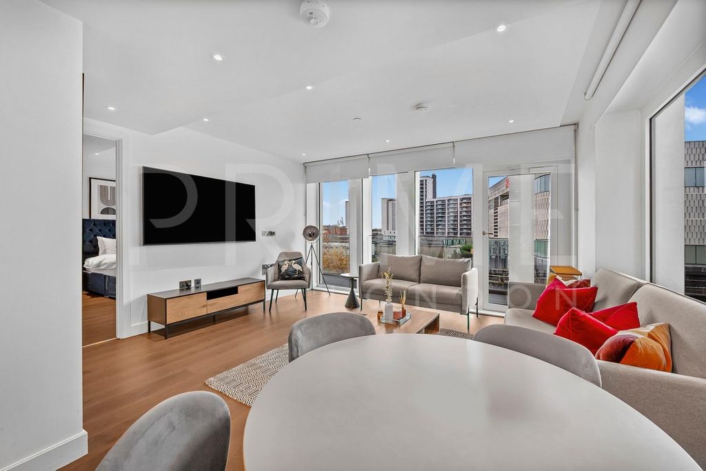 Property photo 3 of 17 Br10.Jpg