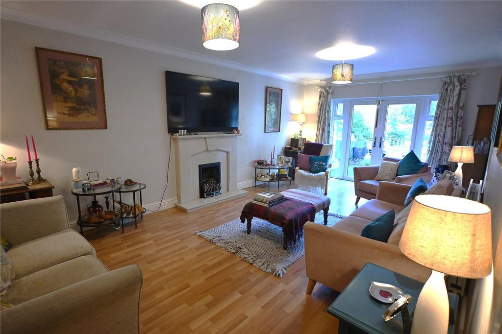 Property photo 2 of 30 Picture No. 12