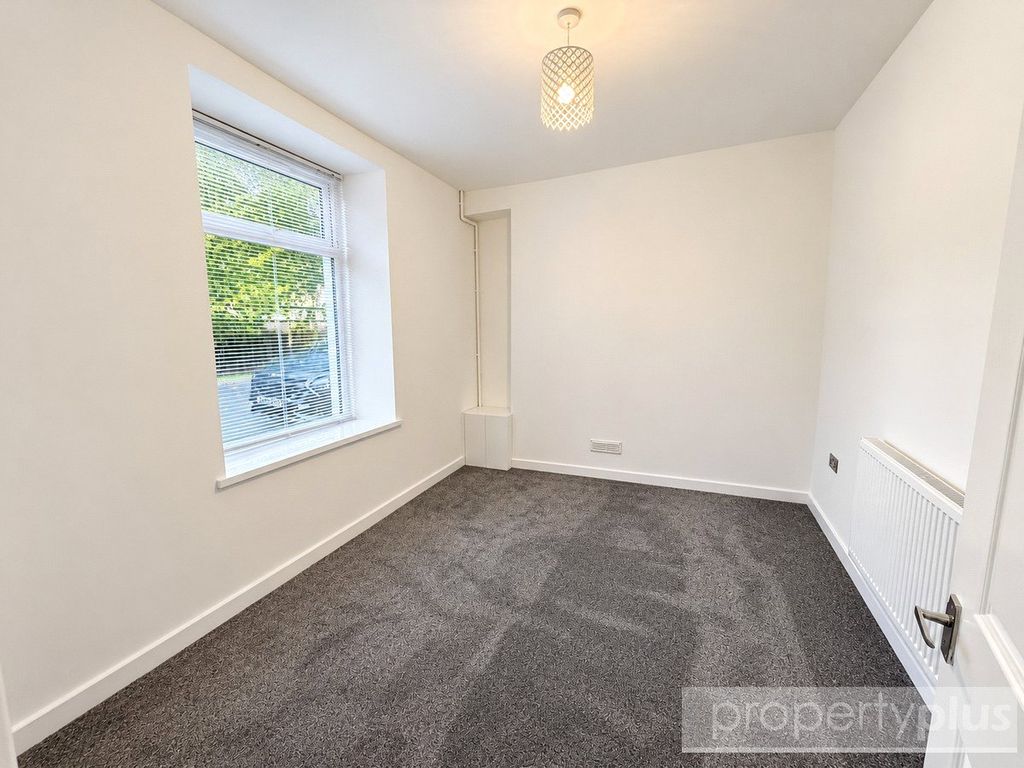 Property photo 3 of 11 Picture No. 02