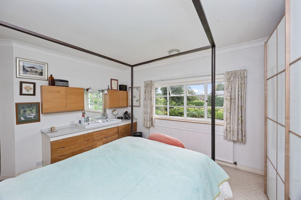 Additional image 18 of 6 bed detached house for saleBrighton Road, Horsham RH13