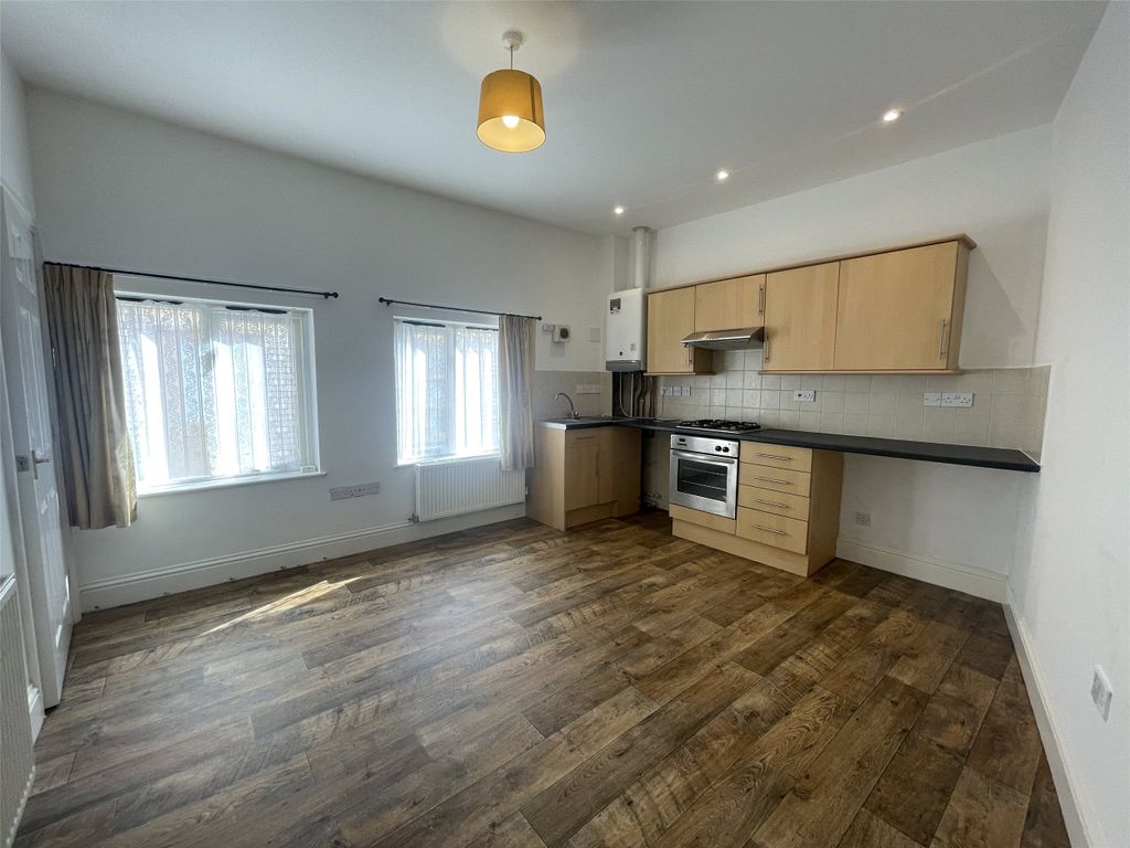 Property photo 1 of 6 Picture No. 11