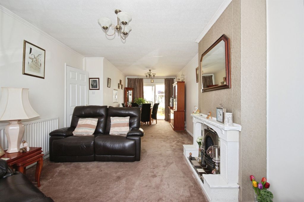 Property photo 2 of 14