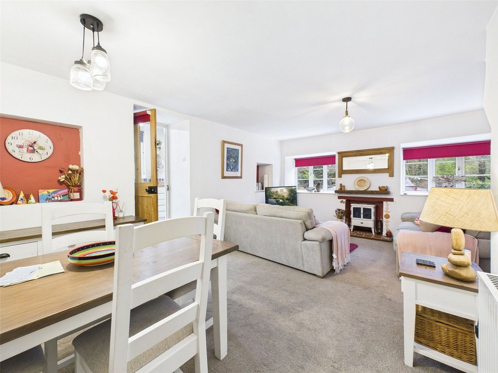 Property photo 2 of 17 Living/Dining Room