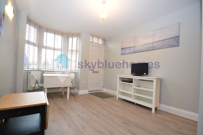 Property photo 2 of 8 Photo 6