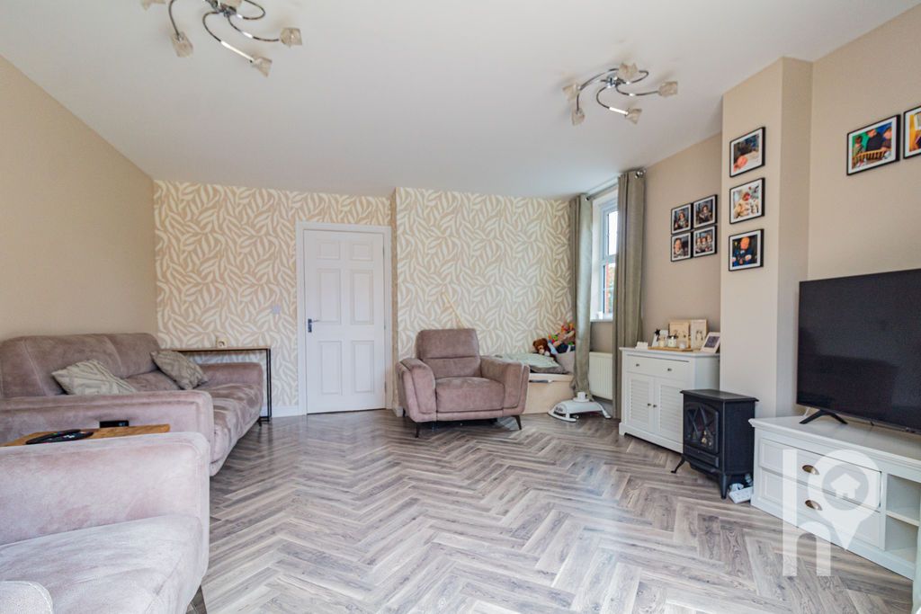 Property photo 2 of 13 Photo 10