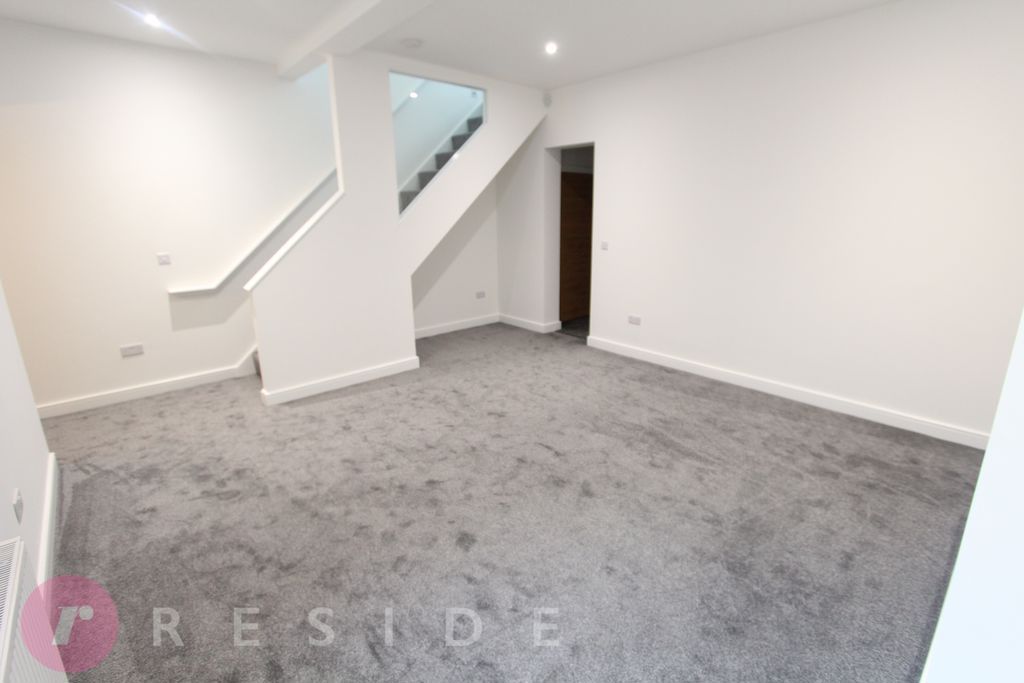 Property photo 2 of 10 Lounge