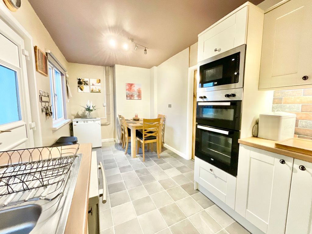 Property photo 3 of 26