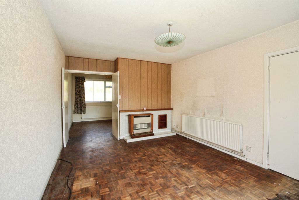 Property photo 3 of 19