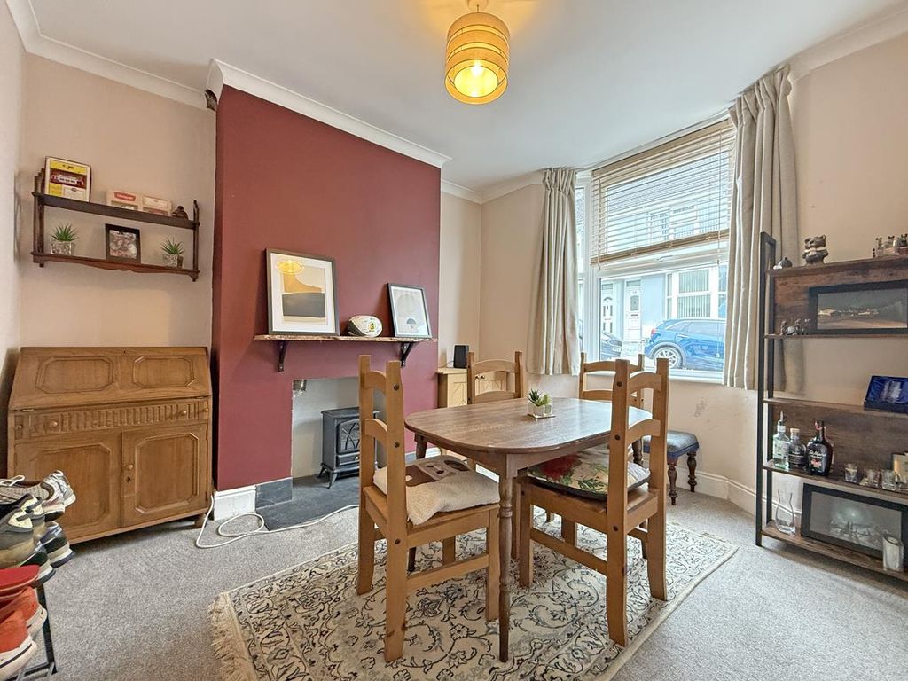 Property photo 2 of 15 Craigmore Avenue 34 - Living Room.Jpg