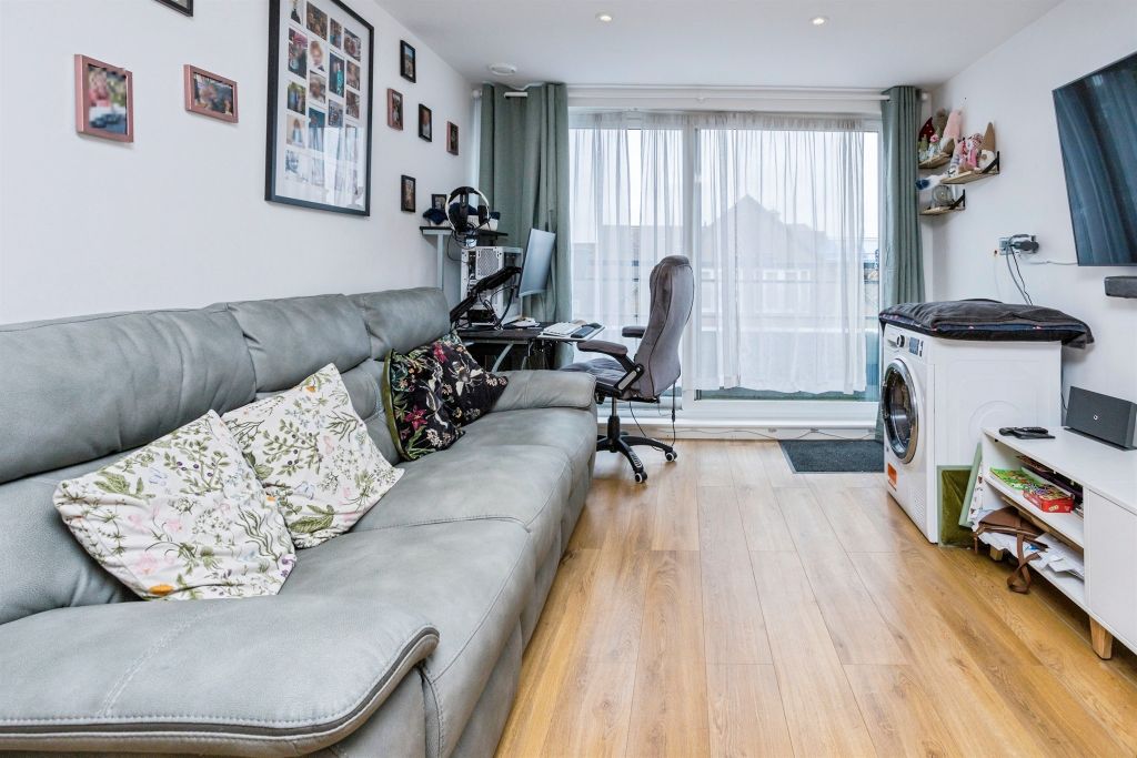 Property photo 1 of 17