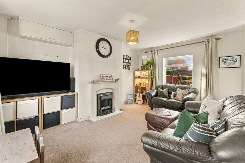 Property photo 3 of 23