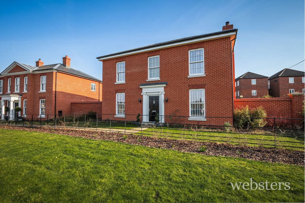 Property photo 1 of 32