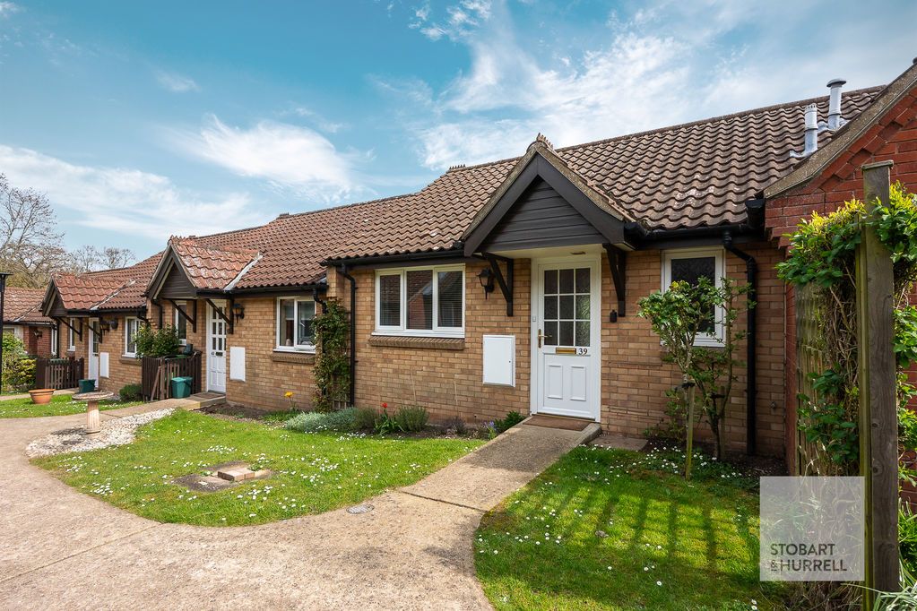 Property photo 1 of 7 Front