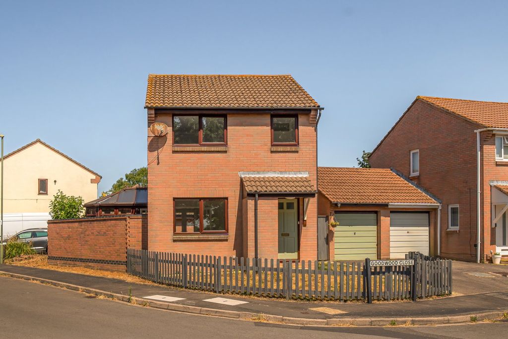 Property photo 1 of 21
