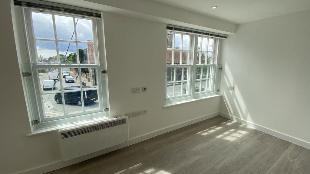 Property photo 1 of 50