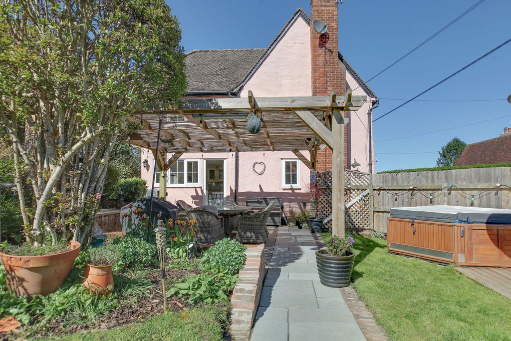 Property photo 3 of 27