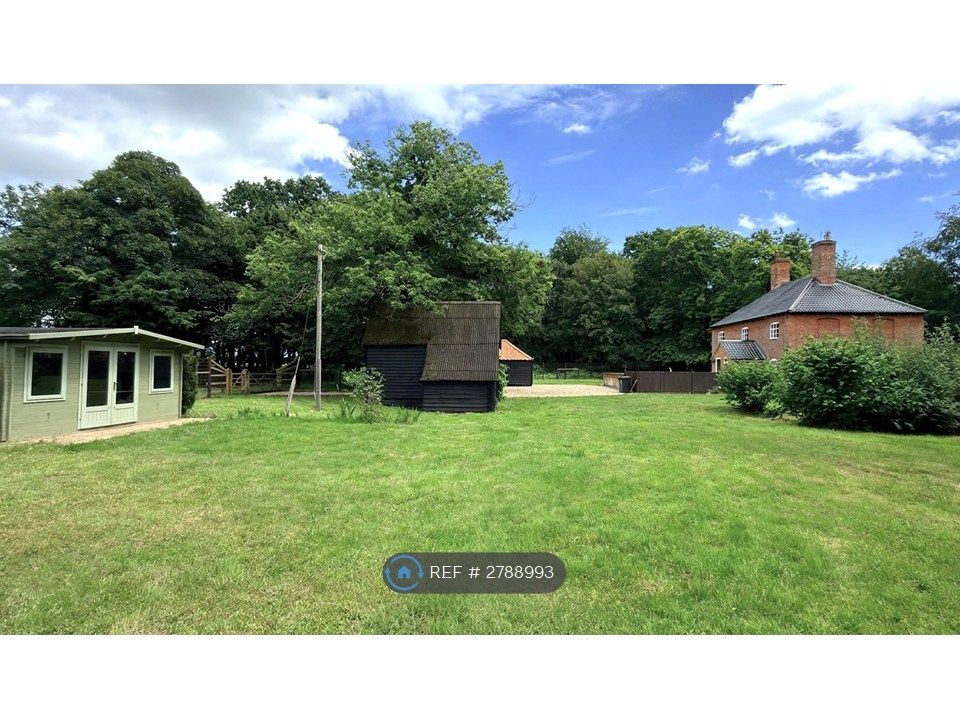 Property photo 3 of 16 Side