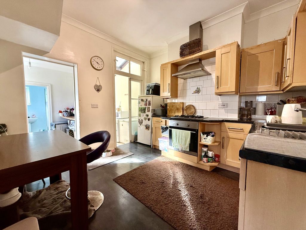 Property photo 2 of 13 Kitchen / Diner