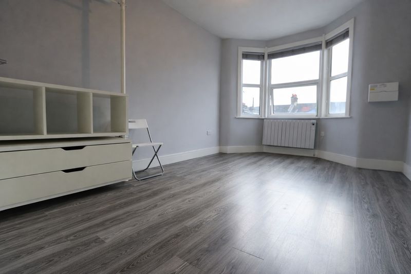 Property photo 3 of 8 Photo 1