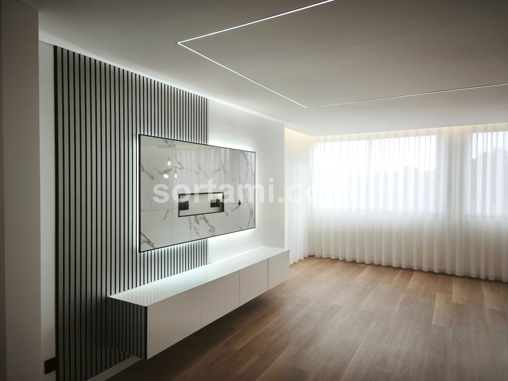 Property photo 1 of 38