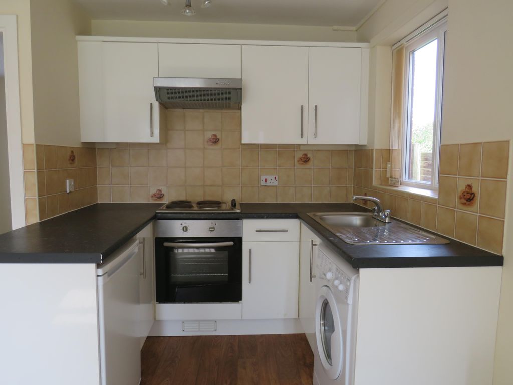 Property photo 2 of 6 Kitchen