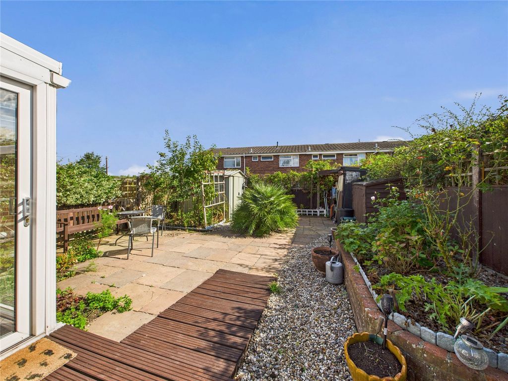 Property photo 2 of 17 2 - Garden