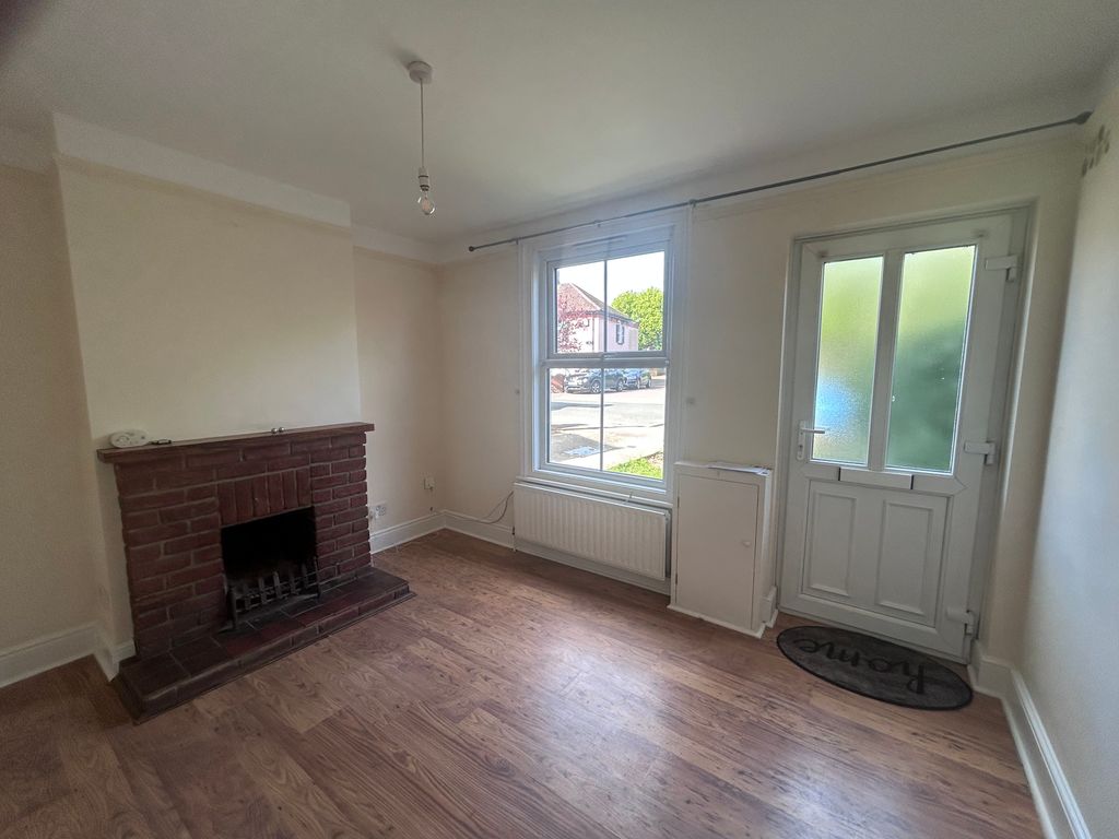 Property photo 2 of 30 Lounge