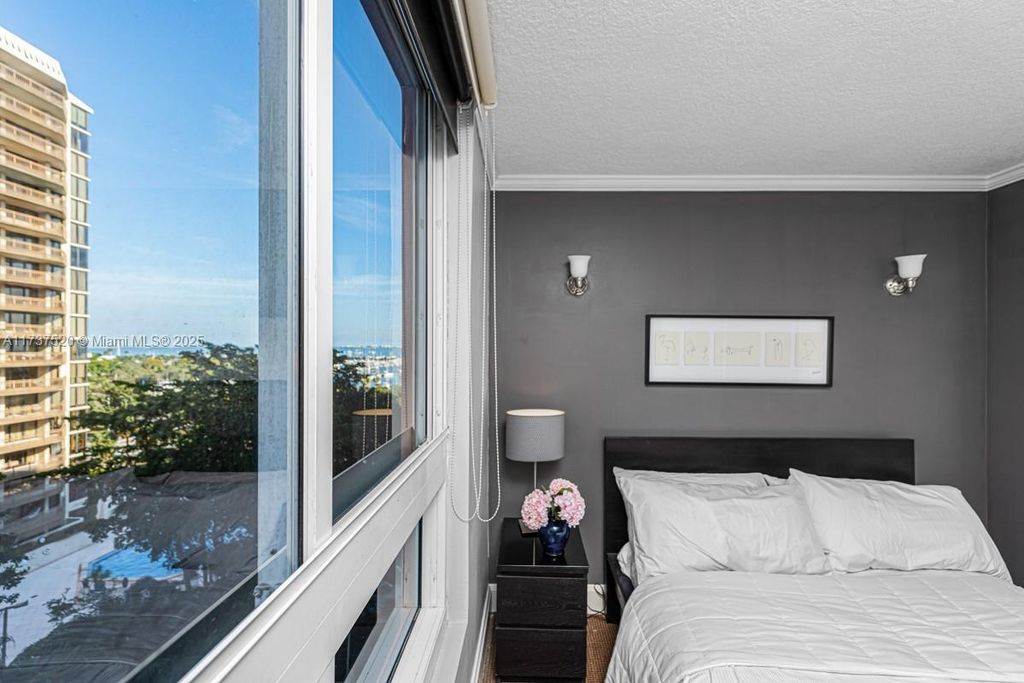 Property photo 3 of 18 <Alttext/>