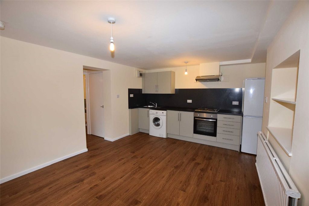 Property photo 2 of 8 Picture No. 03