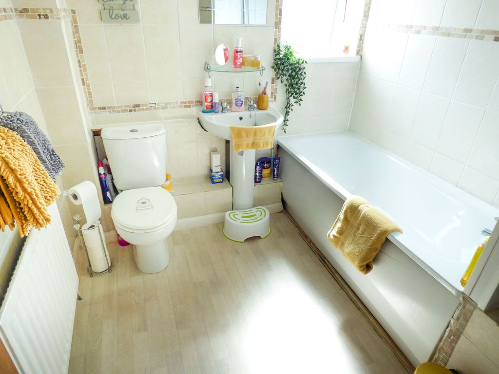 Property photo 3 of 7