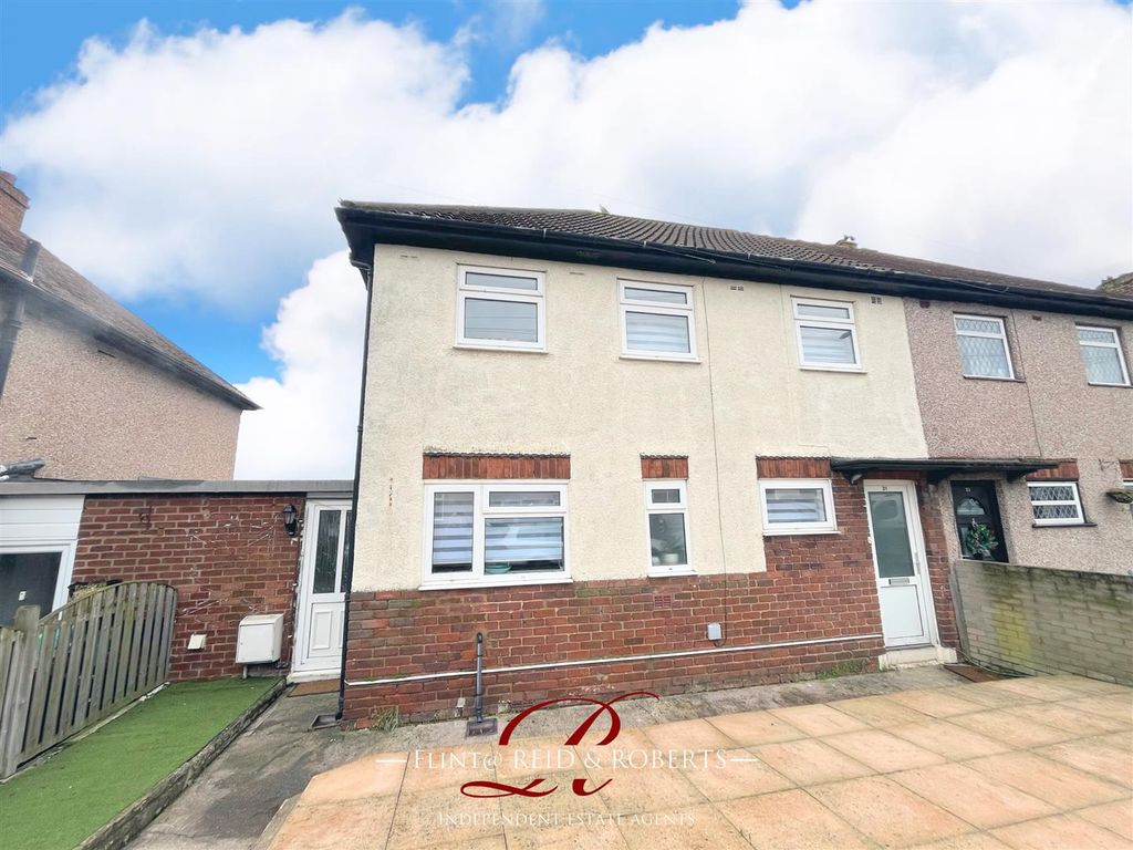 Property photo 1 of 20 Accommodation Comprising: