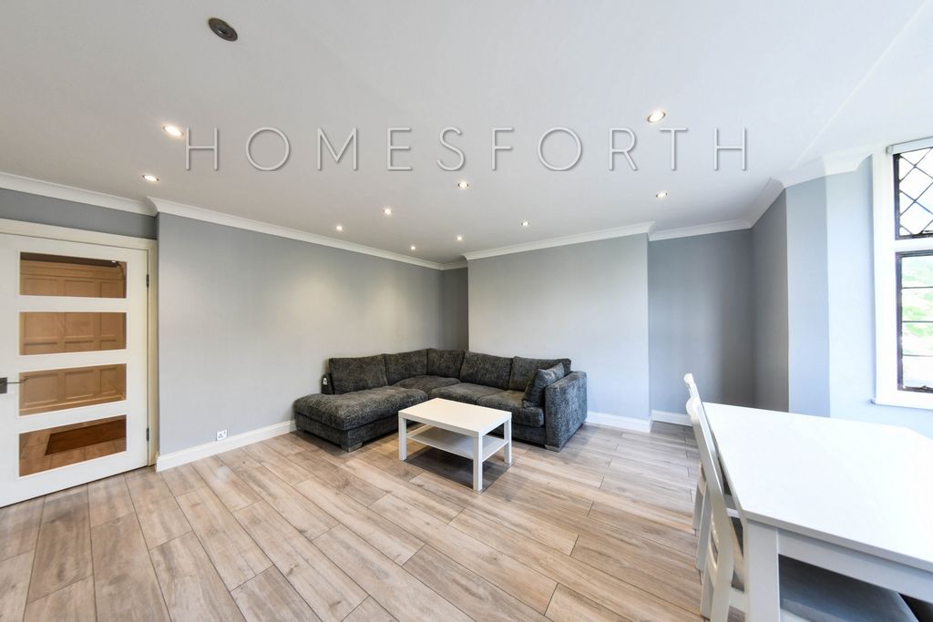 Property photo 2 of 17 Photo 2