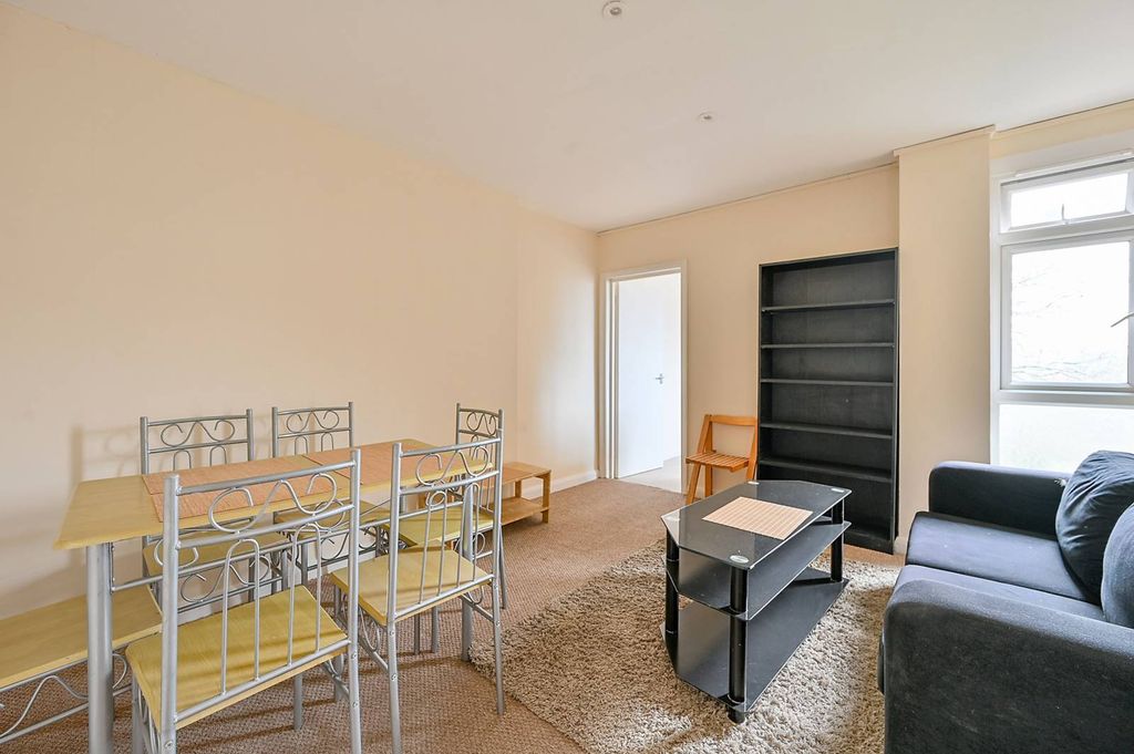 Property photo 3 of 8