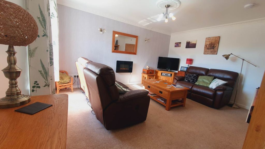 Property photo 3 of 24
