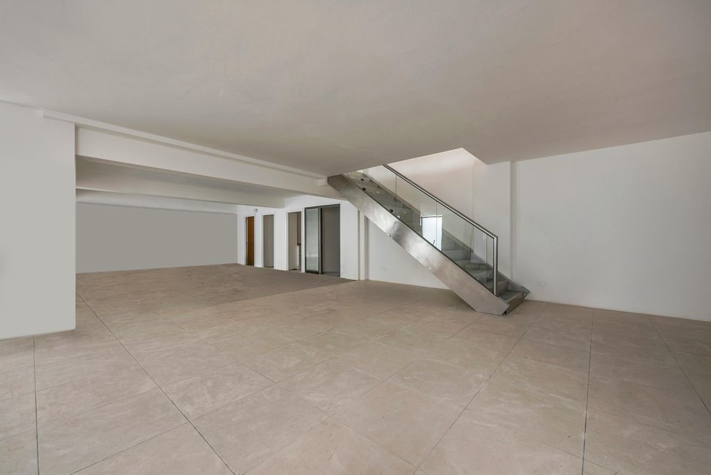 Property photo 1 of 7 Office 15.Jpg