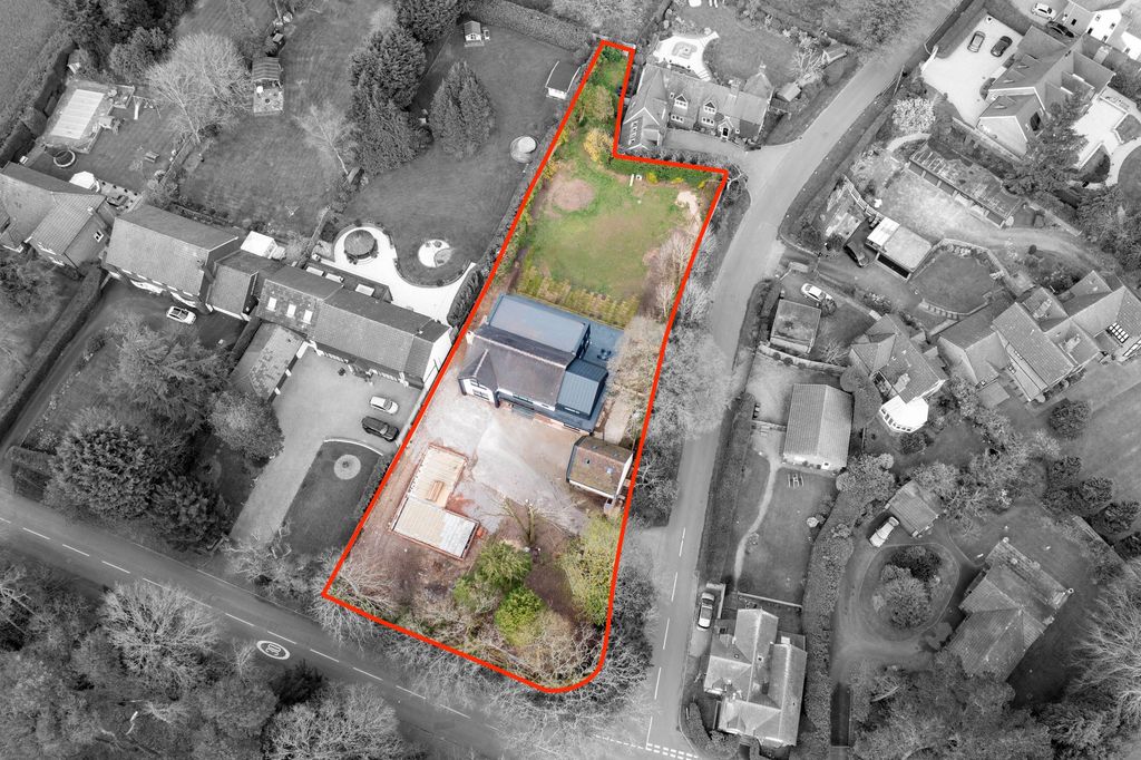 Property photo 2 of 27