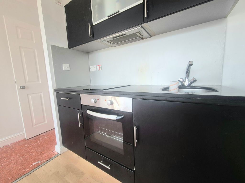 Property photo 2 of 5 Image