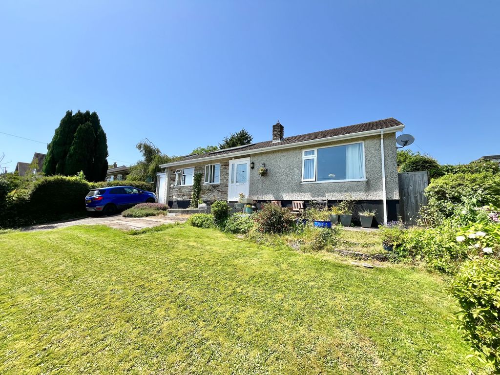 Property photo 2 of 30