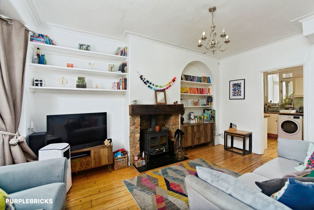 Property photo 2 of 13