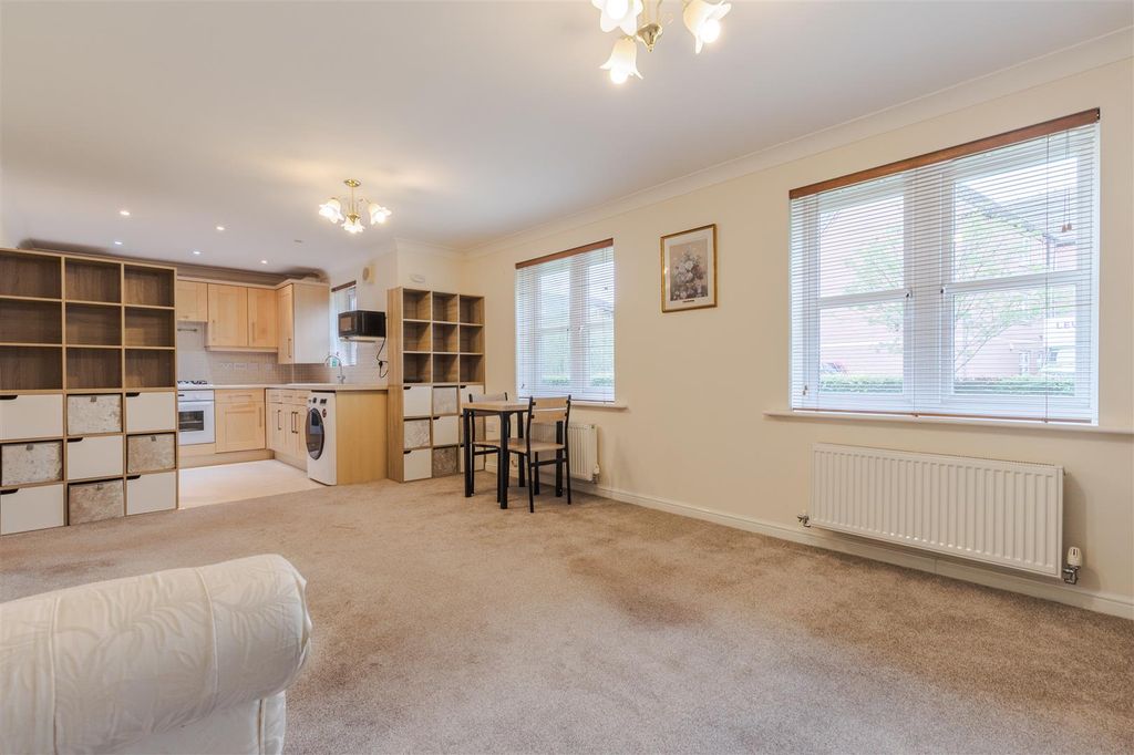 Additional image 4 of 2 bed flat for saleCollum House Road, Scunthorpe DN16