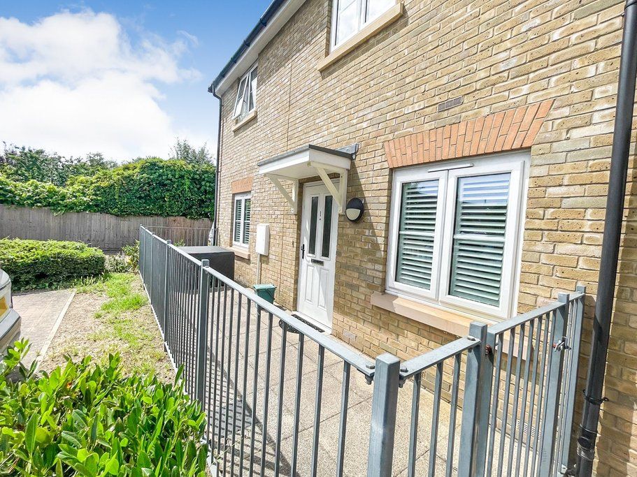 Property photo 2 of 12