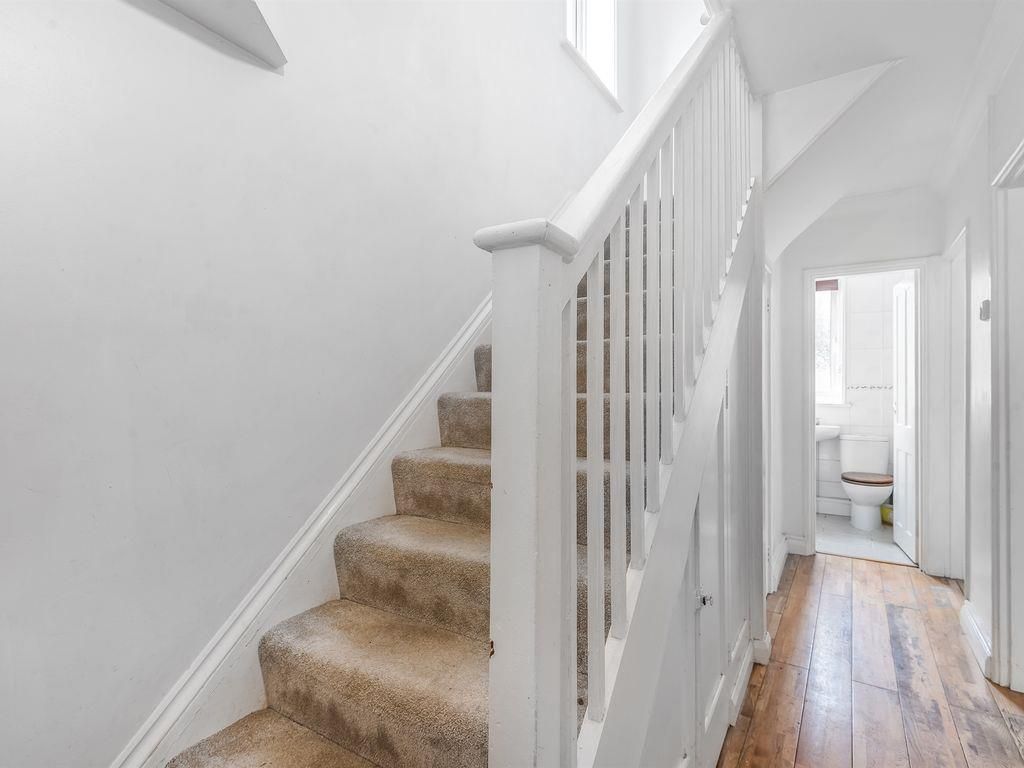 Property photo 3 of 8 14E59B0Eb52F577c76d00B3cc94540520Fc24051.Jpg