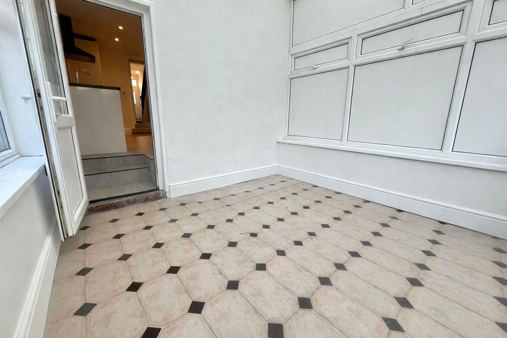 Property photo 3 of 11 View