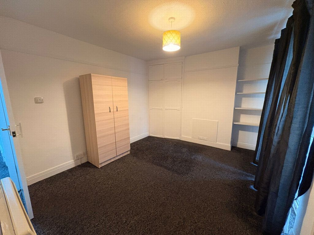 Property photo 2 of 8 Photo 2